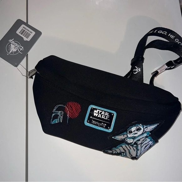 NWT Disney Star Wars: The Mandalorian Loungefly Hip Pack - Picture 1 of 8